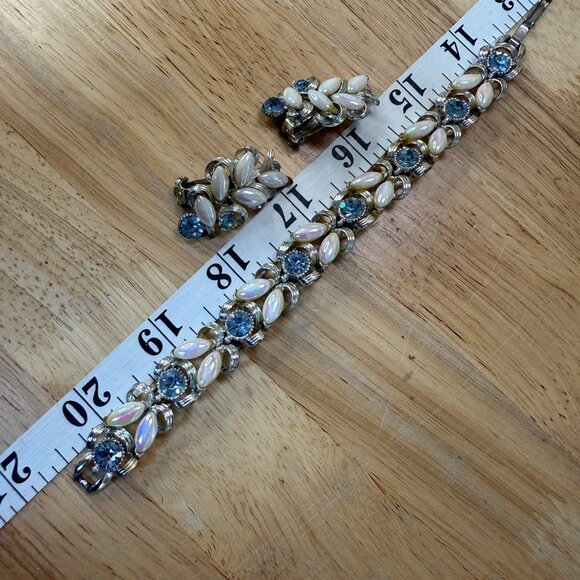 Vintage BSK Bracelet & Clip-On Earrings Set With Faux Pearls & Rhinestones - Picture 11 of 15